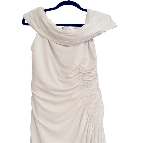 Ieena Long White Off Shoulder Gown Sz 4 - Picture 7 of 11
